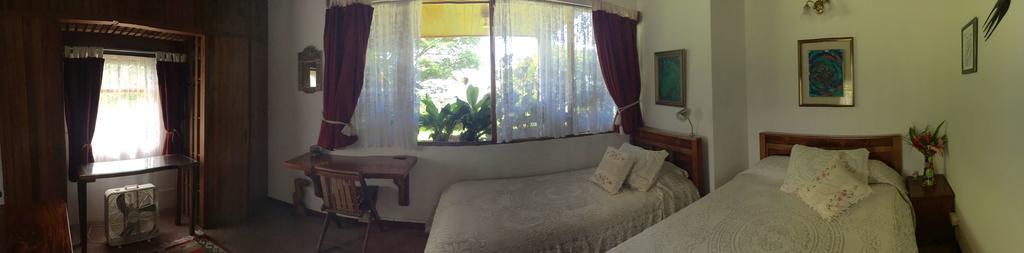 Chalet Nicholas Bed & Breakfast Nuevo Arenal Exterior foto