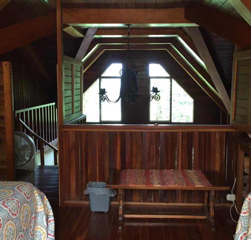 Chalet Nicholas Bed & Breakfast Nuevo Arenal Exterior foto