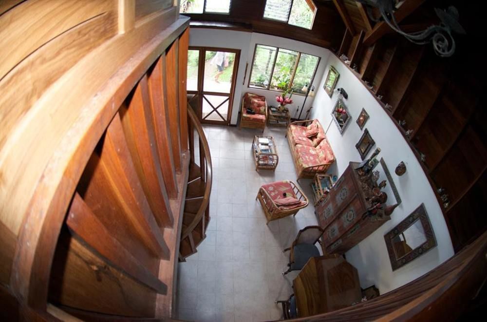 Chalet Nicholas Bed & Breakfast Nuevo Arenal Exterior foto